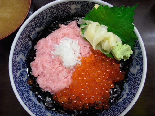 たねいちのいくらネギトロ丼